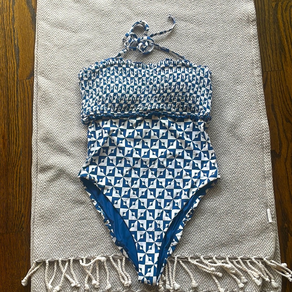 Swimsuit. One piece with cutout back. Anthropologie. Size M.